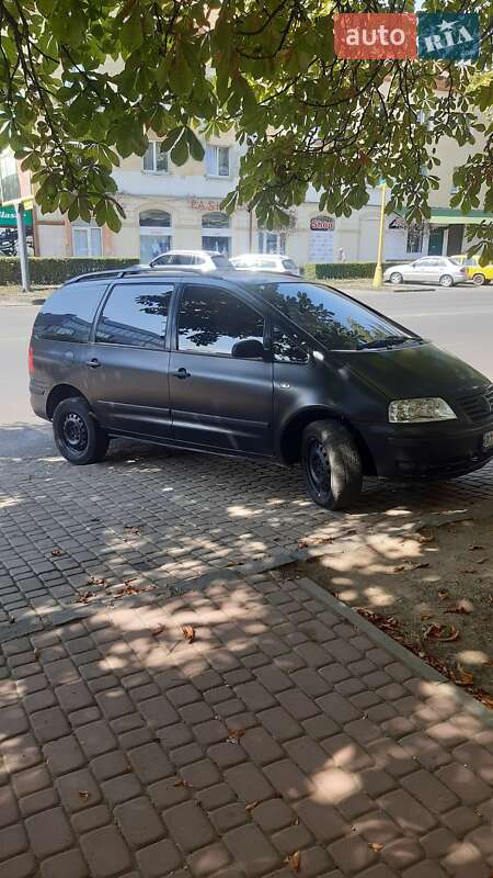Мінівен Volkswagen Sharan 2001 в Ужгороді