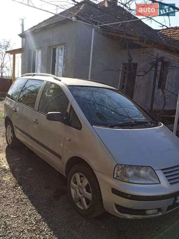 Минивэн Volkswagen Sharan 2002 в Чопе