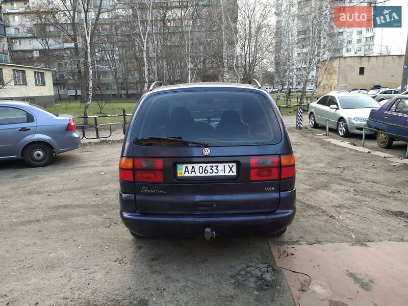 Минивэн Volkswagen Sharan 1996 в Киеве