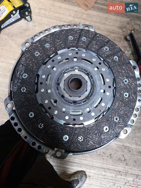 Минивэн Volkswagen Sharan 2005 в Трускавце