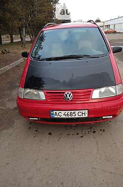 Минивэн Volkswagen Sharan 1998 в Луцке