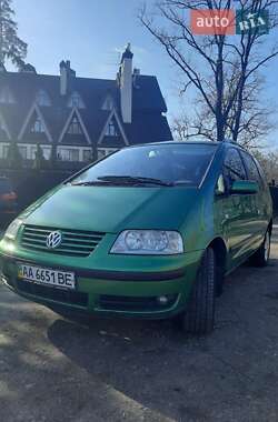 Минивэн Volkswagen Sharan 2001 в Киеве