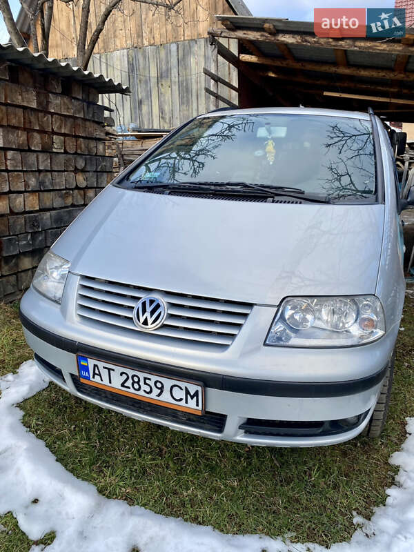 Минивэн Volkswagen Sharan 2001 в Яремче