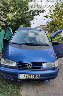 Минивэн Volkswagen Sharan 1996 в Чернигове