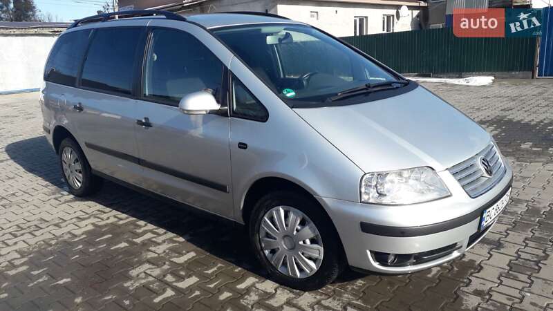 Минивэн Volkswagen Sharan 2009 в Сокале
