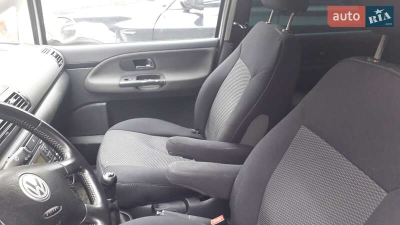 Минивэн Volkswagen Sharan 2009 в Сокале