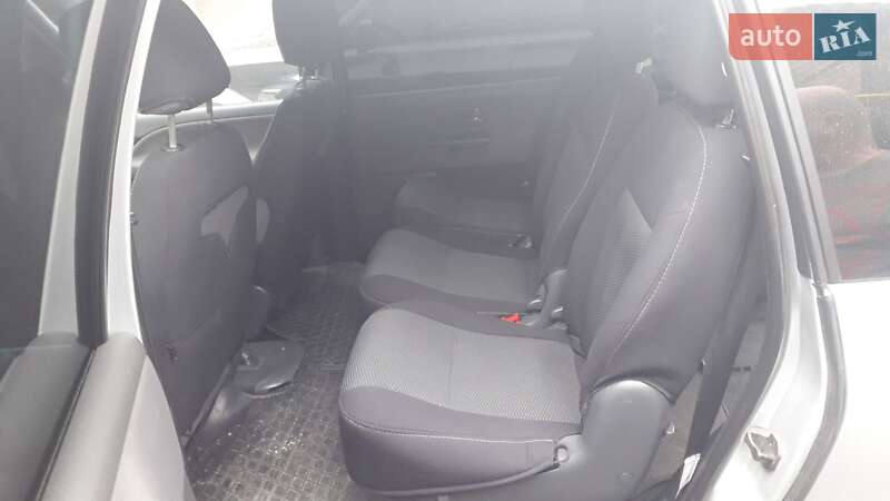 Минивэн Volkswagen Sharan 2009 в Сокале