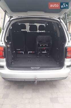 Минивэн Volkswagen Sharan 2009 в Сокале