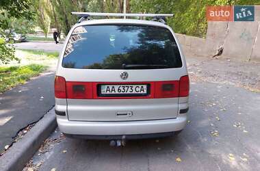 Минивэн Volkswagen Sharan 2003 в Киеве