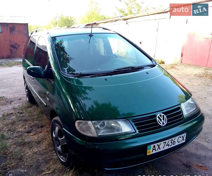 Минивэн Volkswagen Sharan 1996 в Харькове