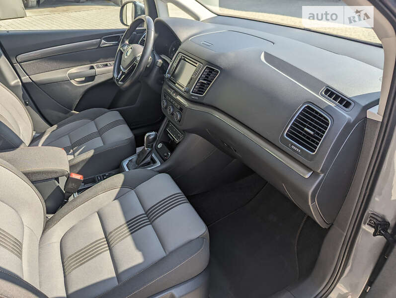Мінівен Volkswagen Sharan 2016 в Івано-Франківську