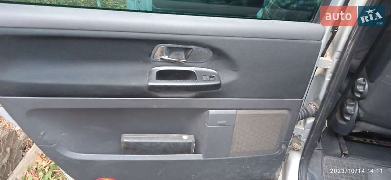 Минивэн Volkswagen Sharan 2001 в Хмельницком