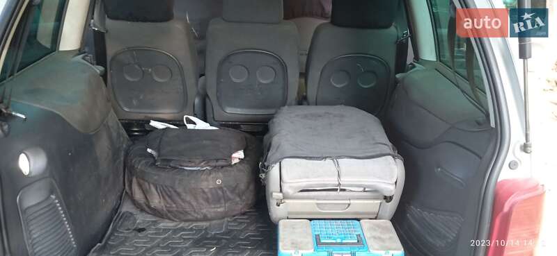 Минивэн Volkswagen Sharan 2001 в Хмельницком