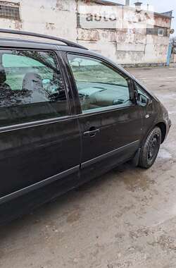 Мінівен Volkswagen Sharan 2001 в Дніпрі