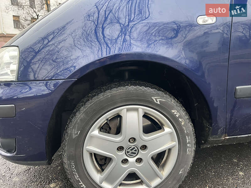 Мінівен Volkswagen Sharan 2003 в Краматорську