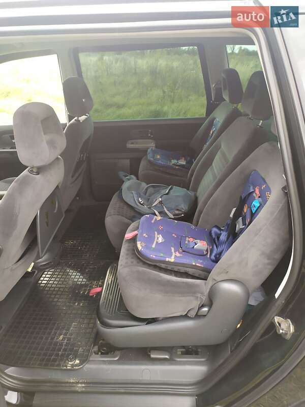 Минивэн Volkswagen Sharan 2003 в Дубно