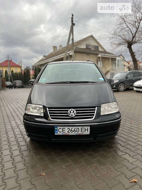Минивэн Volkswagen Sharan 2010 в Черновцах