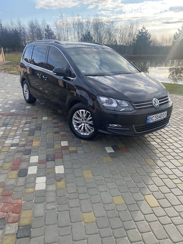 Минивэн Volkswagen Sharan 2017 в Львове