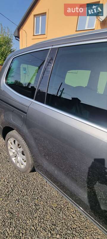 Минивэн Volkswagen Sharan 2011 в Ковеле