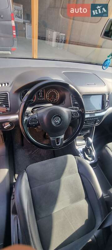 Минивэн Volkswagen Sharan 2011 в Ковеле