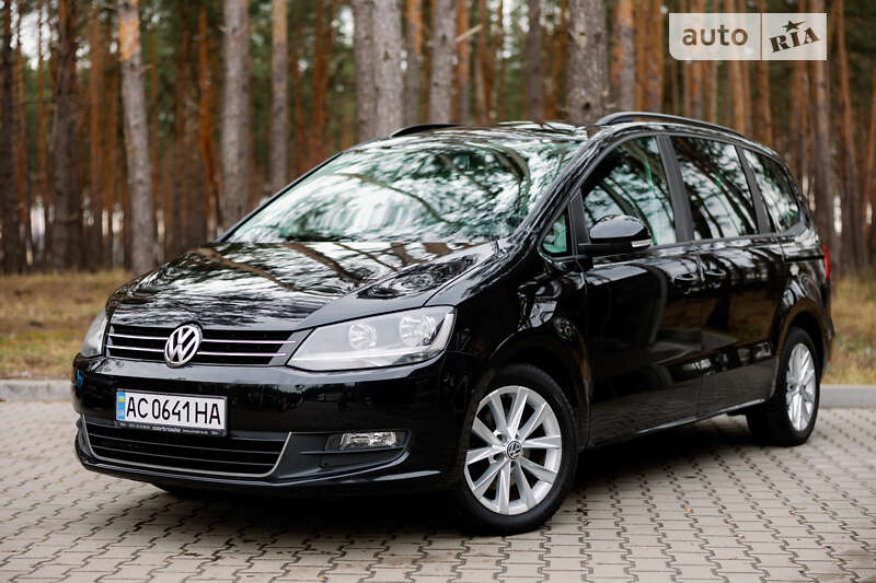 Мінівен Volkswagen Sharan 2010 в Києві