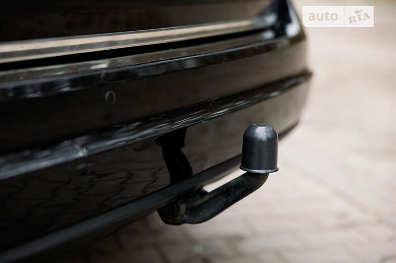 Мінівен Volkswagen Sharan 2010 в Києві
