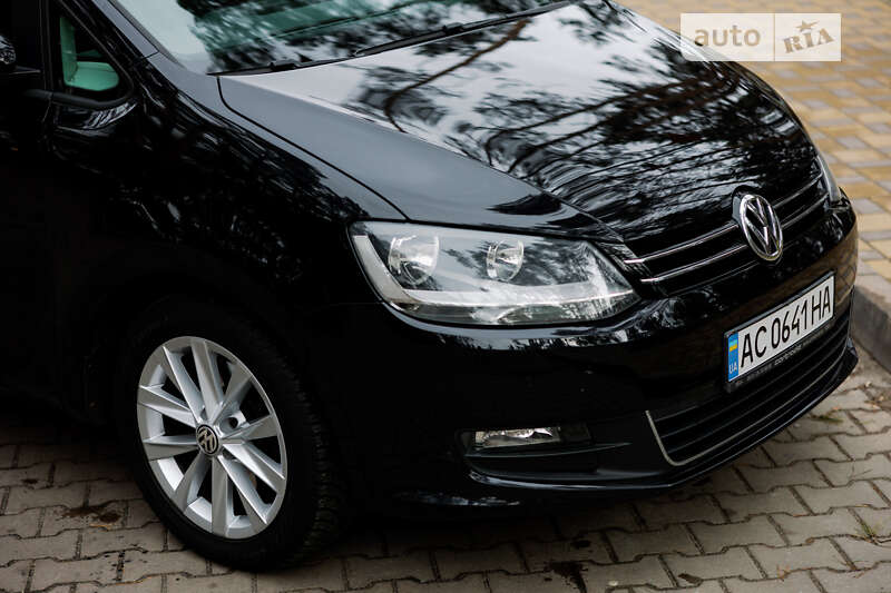 Мінівен Volkswagen Sharan 2010 в Києві