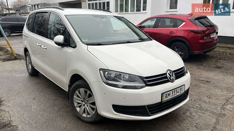 Мінівен Volkswagen Sharan 2012 в Житомирі