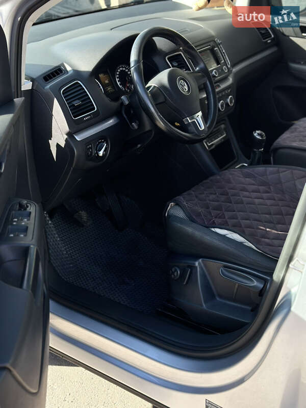 Мінівен Volkswagen Sharan 2013 в Вознесенську