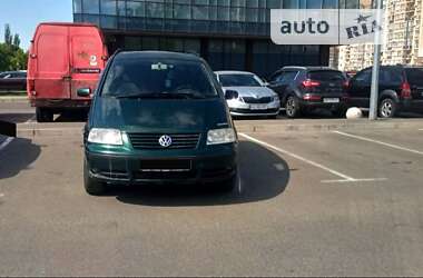 Минивэн Volkswagen Sharan 2000 в Киеве