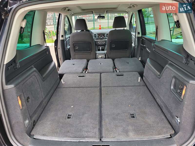 Минивэн Volkswagen Sharan 2012 в Хмельницком