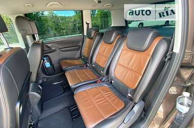 Минивэн Volkswagen Sharan 2012 в Черновцах