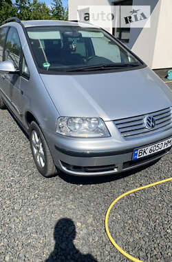 Минивэн Volkswagen Sharan 2010 в Костополе