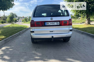 Минивэн Volkswagen Sharan 2000 в Сокале