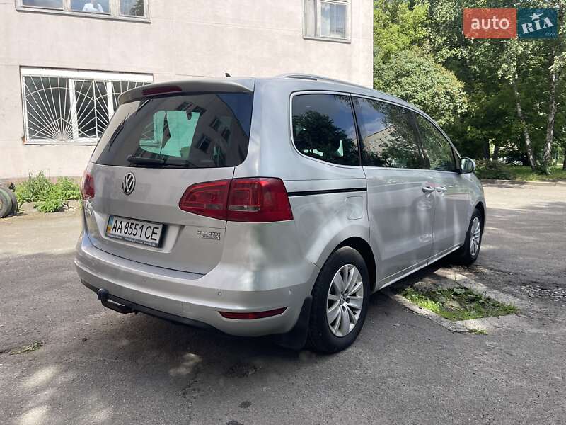 Мінівен Volkswagen Sharan 2011 в Києві