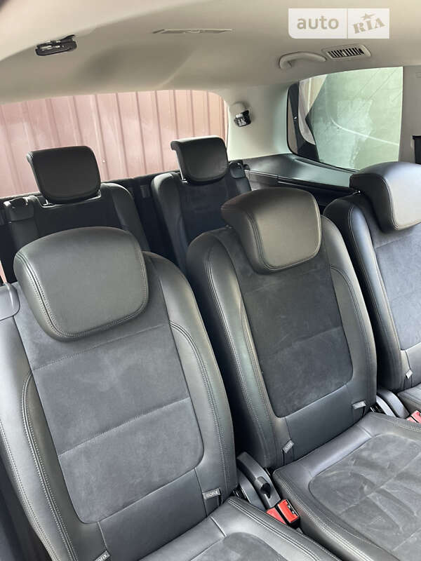 Минивэн Volkswagen Sharan 2015 в Киеве фото 16 Минивэн Volkswagen Sharan 2015 в Киеве