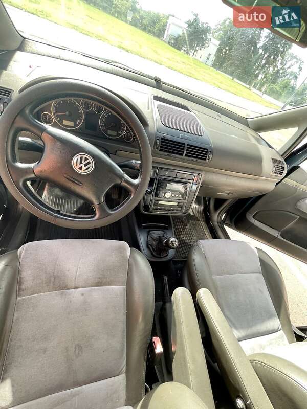 Минивэн Volkswagen Sharan 2002 в Одессе