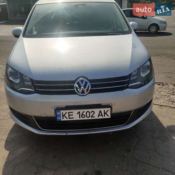 Минивэн Volkswagen Sharan 2011 в Днепре