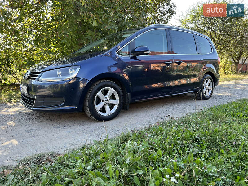 Минивэн Volkswagen Sharan 2011 в Каменском