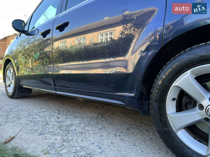 Минивэн Volkswagen Sharan 2011 в Каменском