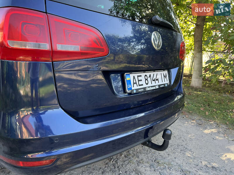 Минивэн Volkswagen Sharan 2011 в Каменском