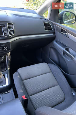 Минивэн Volkswagen Sharan 2011 в 