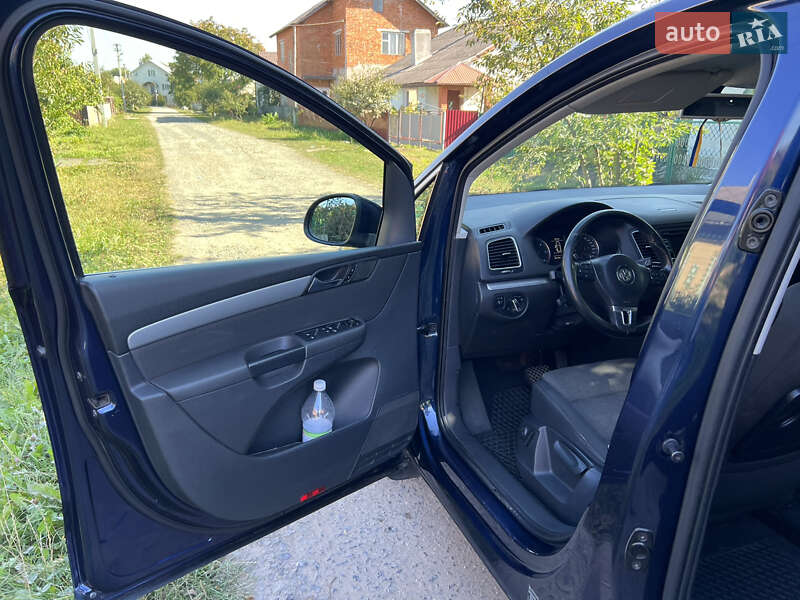 Минивэн Volkswagen Sharan 2011 в Каменском