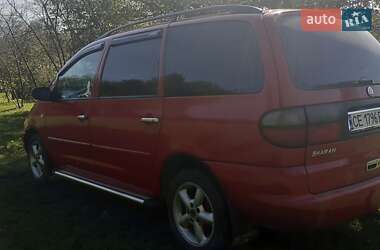 Минивэн Volkswagen Sharan 1998 в Черновцах