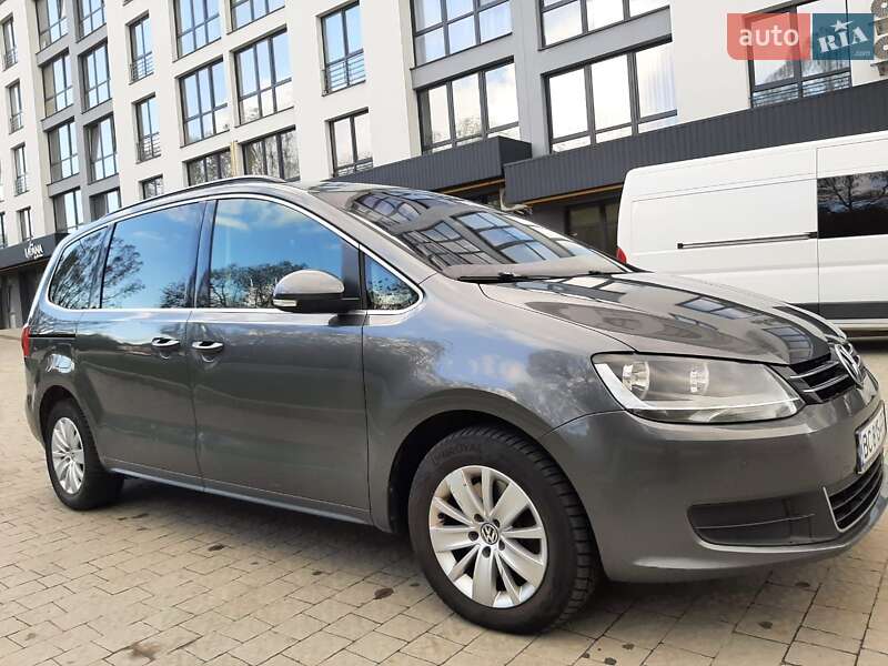 Мінівен Volkswagen Sharan 2012 в Новояворівську