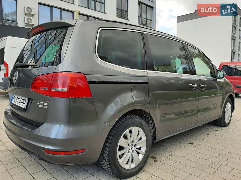 Мінівен Volkswagen Sharan 2012 в Новояворівську