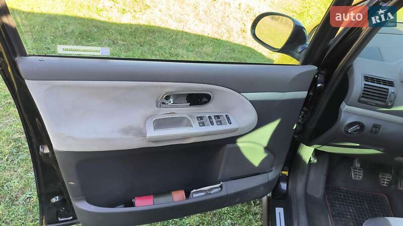 Минивэн Volkswagen Sharan 2006 в Хусте