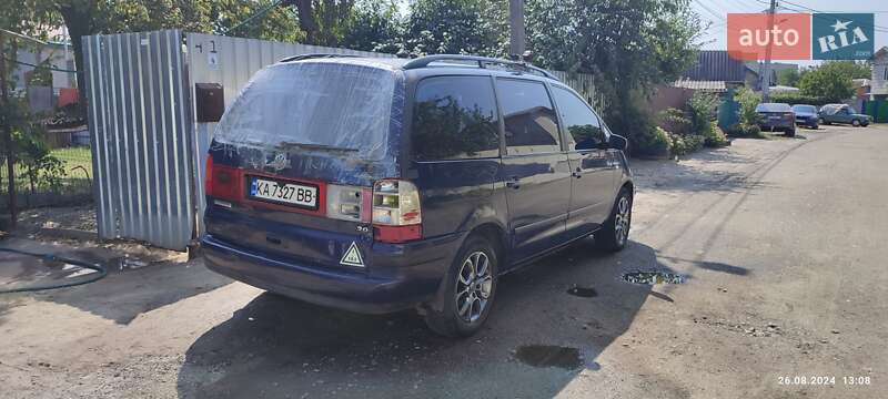 Мінівен Volkswagen Sharan 2000 в Києві