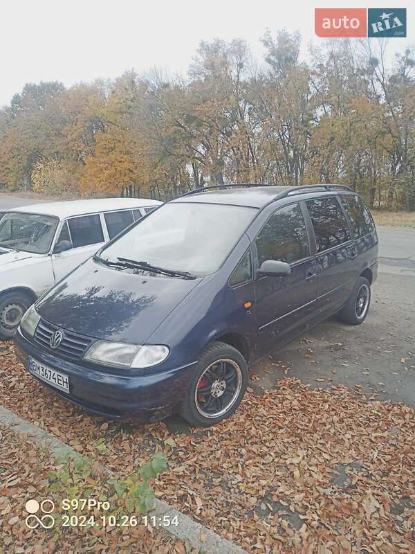 Минивэн Volkswagen Sharan 1996 в Сумах