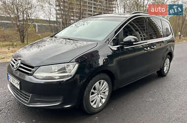 Минивэн Volkswagen Sharan 2010 в Киеве